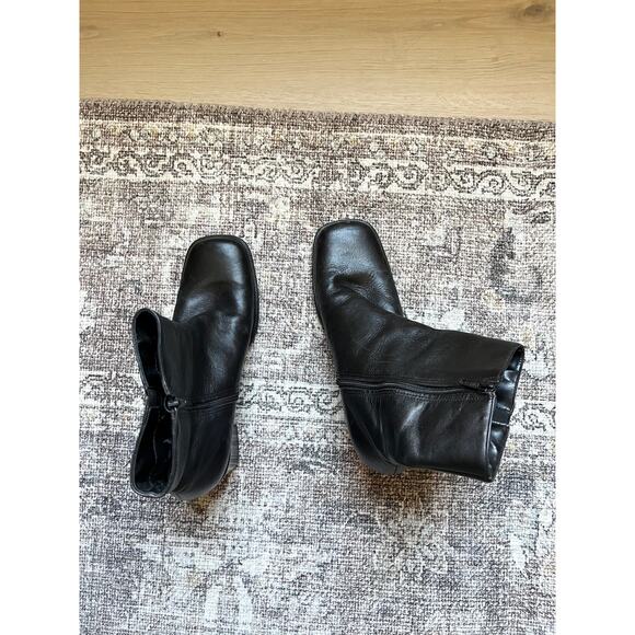 Vintage Wesley & Co Chunky Heel Black Leather Ankle Boots Booties 7 Zip Up - Picture 12 of 14